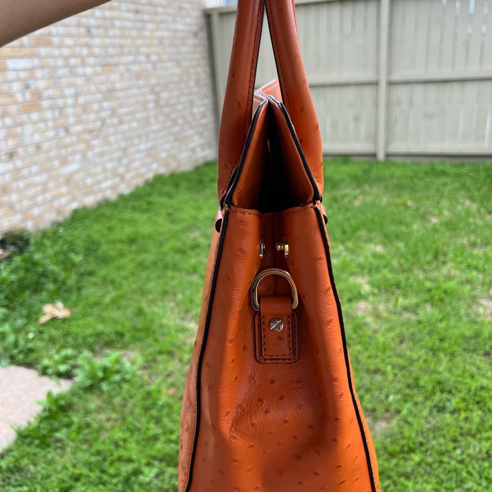 Authentic Michael Kors Handbag - image 5